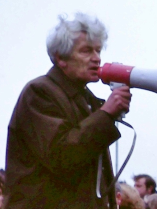 E.P. Thompson speaking at a 1980 protest rally
